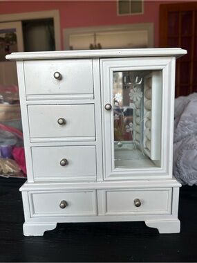 Jewelry Armoire / Jewelry Box with Mirror & Necklace Carousel